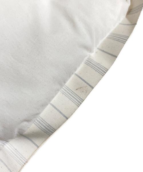 Maison Margiela（メゾンマルジェラ）Maison Margiela (メゾンマルジェラ) グラムスラム ストライプ 中綿ジャケット ホワイト サイズ:44の古着・服飾アイテム