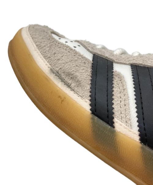 adidas（アディダス）adidas (アディダス) Bad Bunny (バッドバニー) BAD BUNNY GAZELLE INDOOR ホワイト×ブラック サイズ:US8 1/2の古着・服飾アイテム