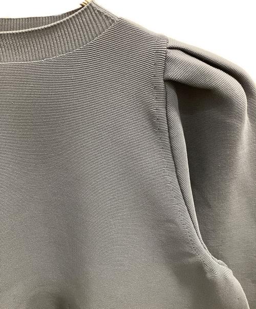 machatt（マチャット）machatt (マチャット) ホールガーメントタックスリーブニット グレー サイズ:フリーの古着・服飾アイテム