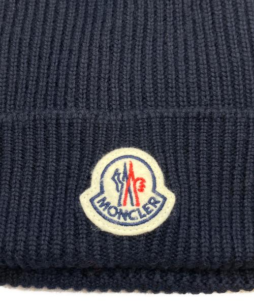MONCLER（モンクレール）MONCLER (モンクレール) ワッペンデザインニット帽/ビーニー/ニットキャップ ネイビー サイズ:FREEの古着・服飾アイテム