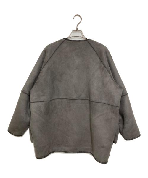 BEAUTY&YOUTH（ビューティーアンドユース）BEAUTY&YOUTH (ビューティーアンドユース) ボア×フェイクムートン ノーカラーリバーシブルコート グレー サイズ:FREEの古着・服飾アイテム