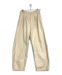 remula（リミューラ）の古着「CURVE LINE VEGAN LEATHER PANTS」｜アイボリー