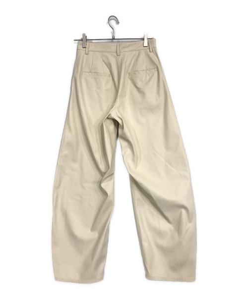 remula（リミューラ）remula (リミューラ) CURVE LINE VEGAN LEATHER PANTS アイボリー サイズ:記載なしの古着・服飾アイテム