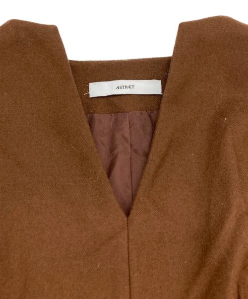 ASTRAET（アストラット）ASTRAET (アストラット) キーネック TIE ワンピース ブラウンの古着・服飾アイテム