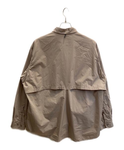 PAPERSKY（ペーパースカイ）PAPERSKY (ペーパースカイ) ハイク＆バイクケイブタイプライタービッグシャツ グレージュ サイズ:Ｌ 未使用品の古着・服飾アイテム