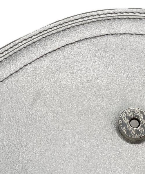 JW PEI（ジェイダブリューペイ）JW PEI (ジェイダブリューペイ) Ashlie クロスボディバッグ シルバーの古着・服飾アイテム