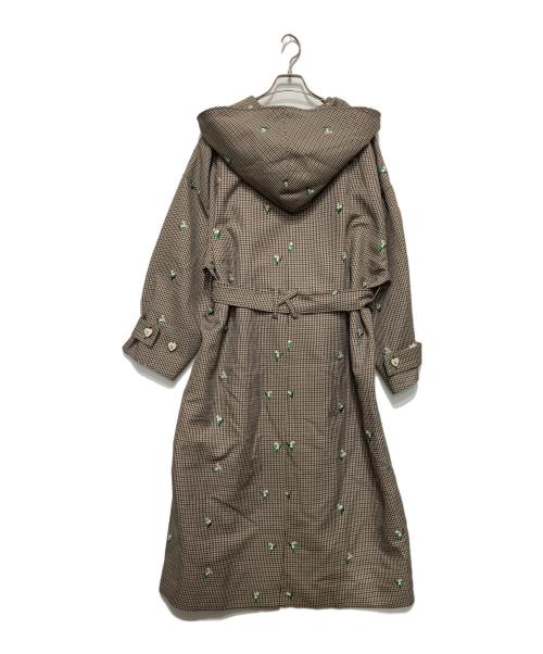 KLOSET（クロセット）kloset (クロセット) フラワー刺繍フーデッドコート ベージュ サイズ:FREE 未使用品の古着・服飾アイテム