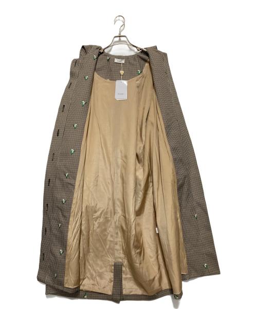 KLOSET（クロセット）kloset (クロセット) フラワー刺繍フーデッドコート ベージュ サイズ:FREE 未使用品の古着・服飾アイテム