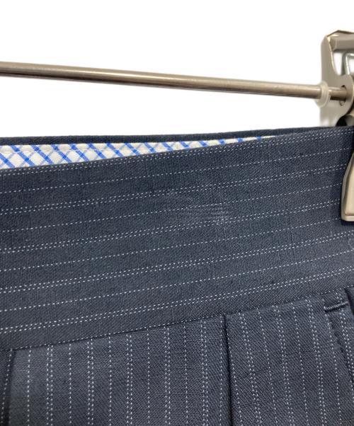 JUNYA WATANABE MAN（ジュンヤワタナベマン）JUNYA WATANABE MAN (ジュンヤワタナベマン) ストライプタックショーツ ネイビー サイズ:XSの古着・服飾アイテム