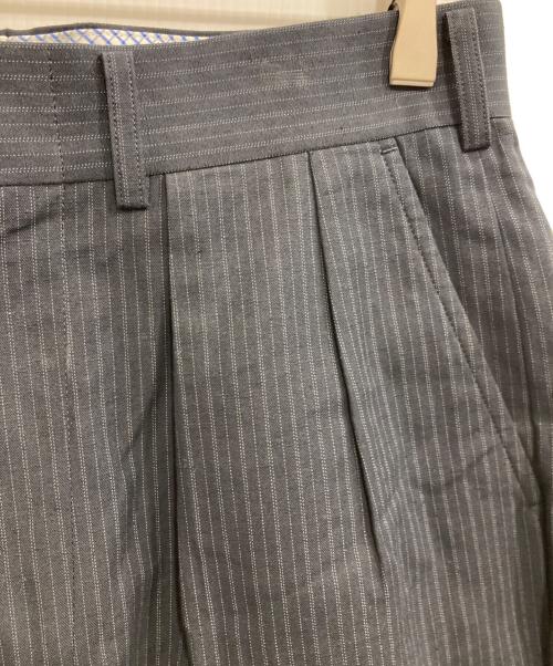 JUNYA WATANABE MAN（ジュンヤワタナベマン）JUNYA WATANABE MAN (ジュンヤワタナベマン) ストライプタックショーツ ネイビー サイズ:XSの古着・服飾アイテム