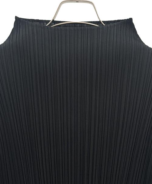 PLEATS PLEASE（プリーツプリーズ）PLEATS PLEASE (プリーツプリーズ) Long-Sleeved Top ブラック サイズ:4の古着・服飾アイテム