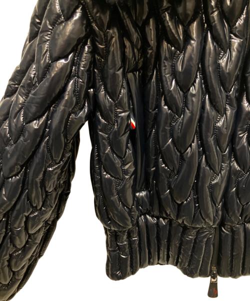 MONCLER GRENOBLE（モンクレール グルノーブル）MONCLER GRENOBLE (モンクレール グルノーブル) シャーリングショートダウンジャケット　EPUYEN　J20981A00042 ブラック サイズ:00の古着・服飾アイテム