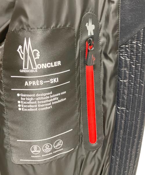 MONCLER GRENOBLE（モンクレール グルノーブル）MONCLER GRENOBLE (モンクレール グルノーブル) シャーリングショートダウンジャケット　EPUYEN　J20981A00042 ブラック サイズ:00の古着・服飾アイテム