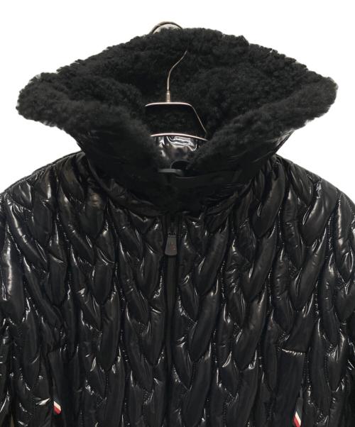 MONCLER GRENOBLE（モンクレール グルノーブル）MONCLER GRENOBLE (モンクレール グルノーブル) シャーリングショートダウンジャケット　EPUYEN　J20981A00042 ブラック サイズ:00の古着・服飾アイテム