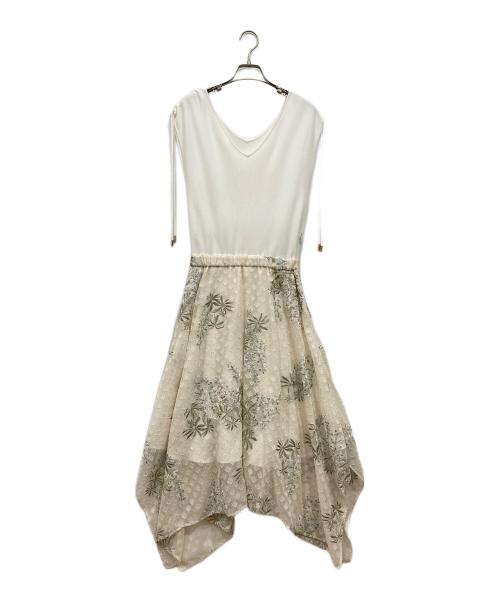 GRACE CONTINENTAL（（グレースコンチネンタル）GRACE CONTINENTAL (グレースコンチネンタル) フラワー刺繍フレアニットワンピース ホワイト サイズ:36の古着・服飾アイテム