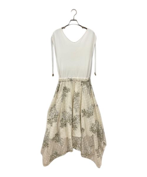 GRACE CONTINENTAL（（グレースコンチネンタル）GRACE CONTINENTAL (グレースコンチネンタル) フラワー刺繍フレアニットワンピース ホワイト サイズ:36の古着・服飾アイテム