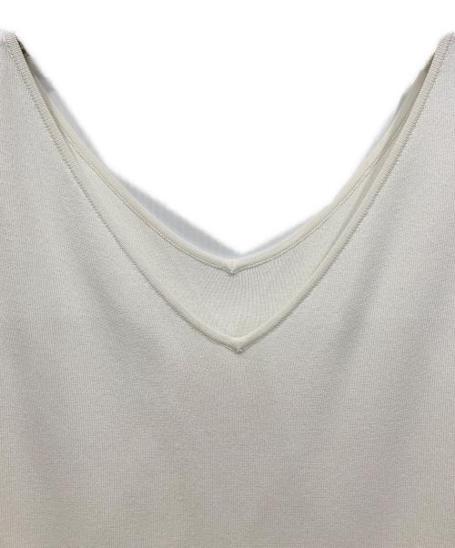 GRACE CONTINENTAL（（グレースコンチネンタル）GRACE CONTINENTAL (グレースコンチネンタル) フラワー刺繍フレアニットワンピース ホワイト サイズ:36の古着・服飾アイテム