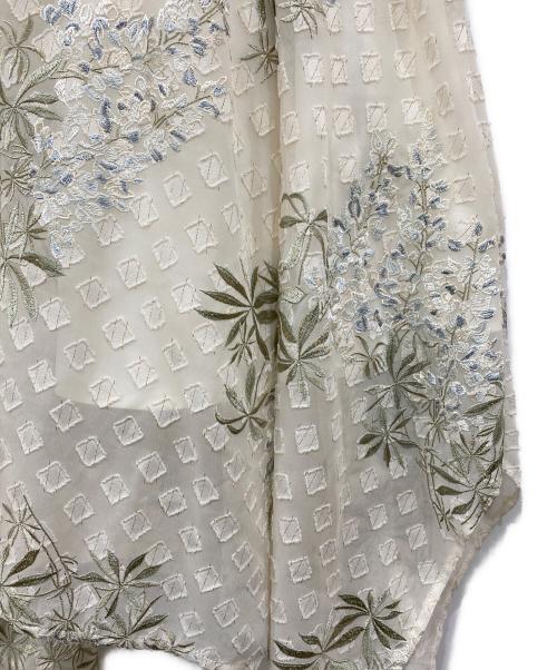 GRACE CONTINENTAL（（グレースコンチネンタル）GRACE CONTINENTAL (グレースコンチネンタル) フラワー刺繍フレアニットワンピース ホワイト サイズ:36の古着・服飾アイテム