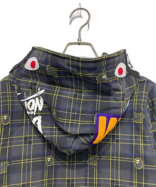 A BATHING APE（ア ベイシング エイプ）A BATHING APE (ア ベイシング エイプ) UNDEFEATED (アンディフィーテッド) SHARK HOODIE グレー サイズ:Sの古着・服飾アイテム