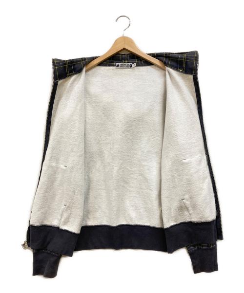 A BATHING APE（ア ベイシング エイプ）A BATHING APE (ア ベイシング エイプ) UNDEFEATED (アンディフィーテッド) SHARK HOODIE シャークフーディ パーカー グレー サイズ:Mの古着・服飾アイテム