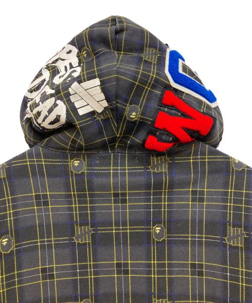A BATHING APE（ア ベイシング エイプ）A BATHING APE (ア ベイシング エイプ) UNDEFEATED (アンディフィーテッド) SHARK HOODIE シャークフーディ パーカー グレー サイズ:Mの古着・服飾アイテム