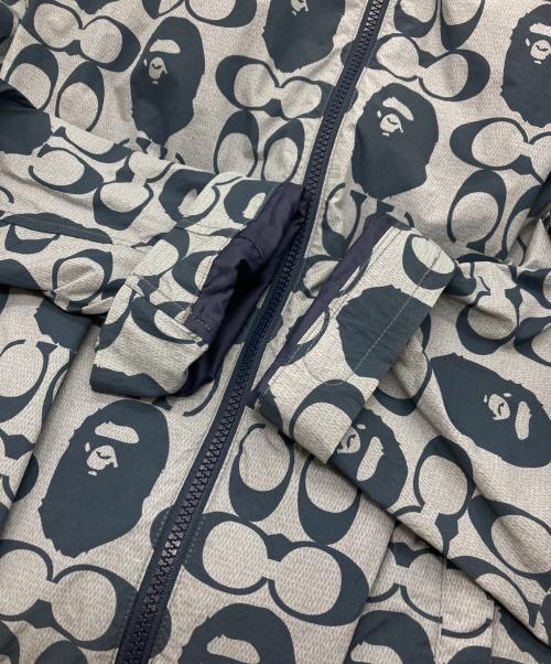 A BATHING APE（ア ベイシング エイプ）A BATHING APE (ア ベイシング エイプ) COACH (コーチ) WINDBREAKER グレー×ネイビー サイズ:Sの古着・服飾アイテム