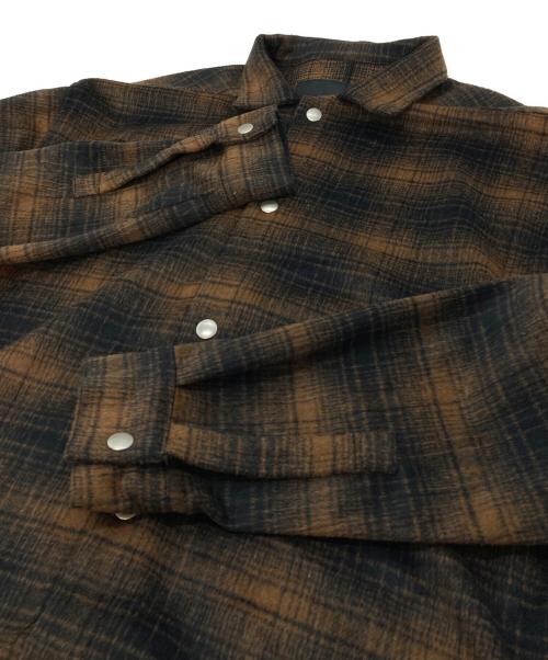 A.F ARTEFACT（エーエフ アーティファクト）A.F ARTEFACT (エーエフ アーティファクト) SNAPPED OVER SHIRT オンブレチェックオーバーサイズシャツ ブラウン サイズ:1の古着・服飾アイテム