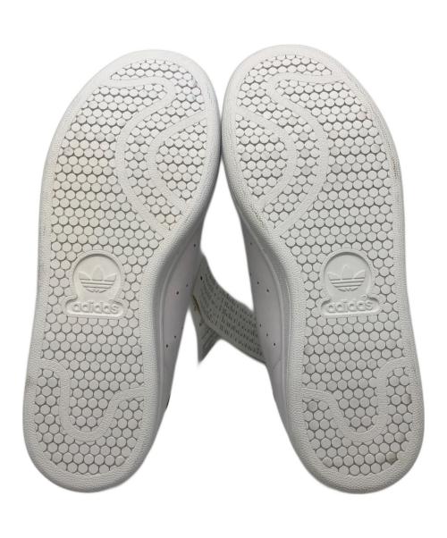 adidas（アディダス）adidas (アディダス) スニーカー ホワイト サイズ:23の古着・服飾アイテム