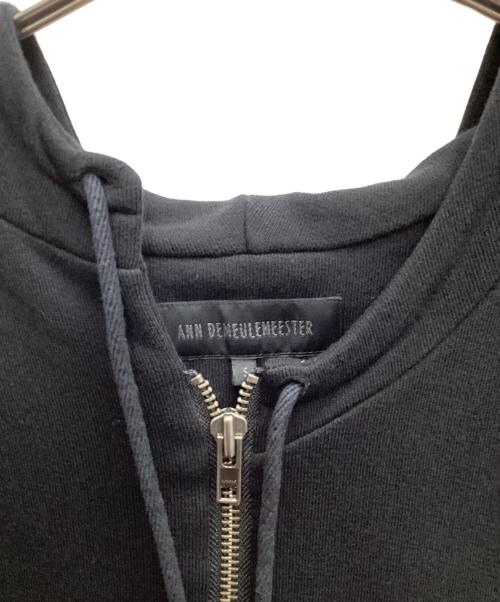ANN DEMEULEMEESTER（アンドゥムルメステール）ANN DEMEULEMEESTER (アンドゥムルメステール) ノースリーブパーカー ブラック サイズ:Sの古着・服飾アイテム