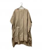 LIMI feuリミフゥ）の古着「ロゴベルト付ワンピース」｜ベージュ