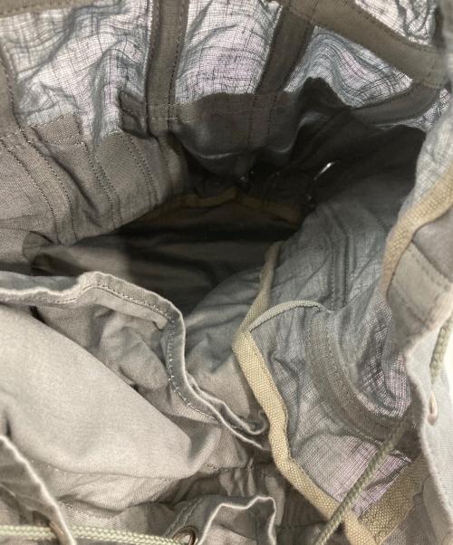 beautiful people（ビューティフルピープル）beautiful people (ビューティフルピープル) bustier arice backpack/ビスチェ　アリス　バックパック グレーの古着・服飾アイテム