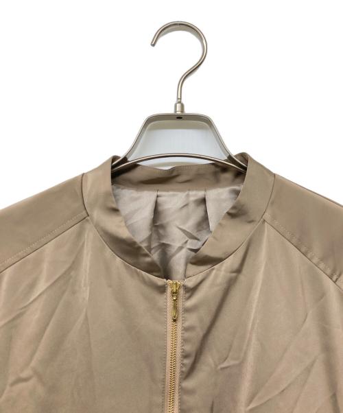JUSGLITTY（ジャスグリッティー）JUSGLITTY (ジャスグリッティー) サテンジップブルゾン ブラウン サイズ:2の古着・服飾アイテム