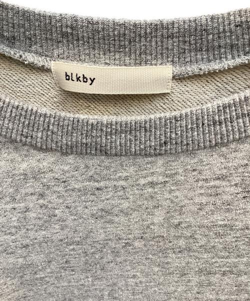 BLACK by moussy（ブラックバイマウジー）BLACK by moussy (ブラックバイマウジー) over size squeeze sweat グレー サイズ:フリーの古着・服飾アイテム