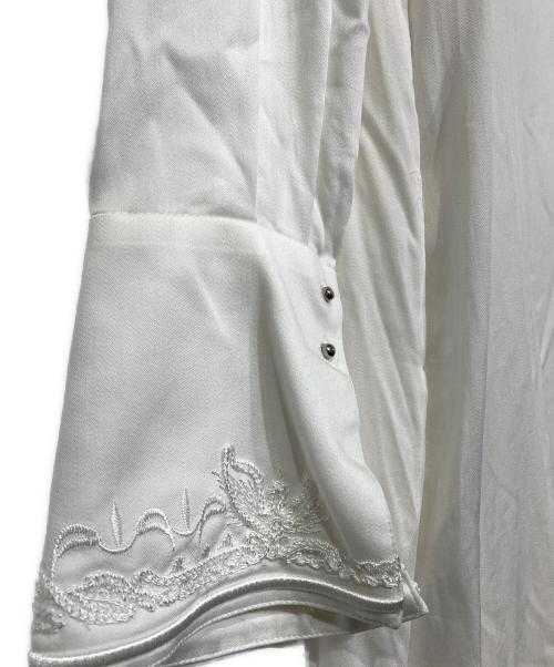 MURRAL（ミューラル）MURRAL (ミューラル) Framed embroidery wrap dress ホワイト サイズ:2の古着・服飾アイテム