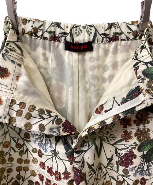 CABAN（キャバン）CABAN (キャバン) シルク パレルモフラワープリントワイドパンツ マルチカラー サイズ:XSの古着・服飾アイテム