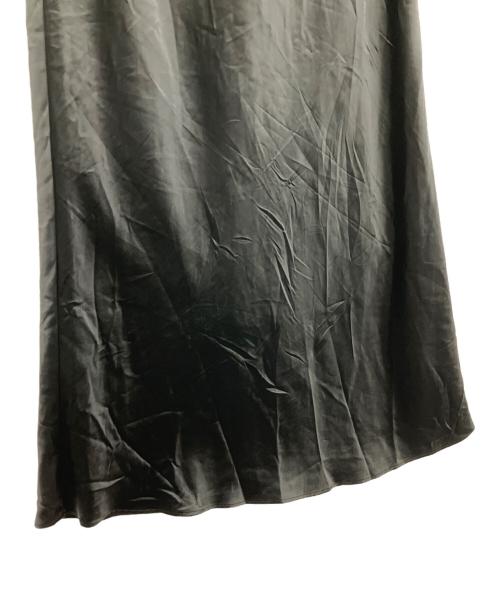 Noble（ノーブル）Noble (ノーブル) ナローAラインサテンスカート ブラック サイズ:SIZEFREEの古着・服飾アイテム