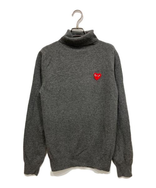 PLAY COMME des GARCONS（プレイコムデギャルソン）PLAY COMME des GARCONS (プレイコムデギャルソン) ハートワッペンタートルネックニット グレー サイズ:Mの古着・服飾アイテム