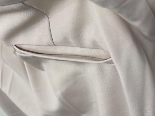 theory（セオリー）theory (セオリー) ウールテーパードパンツ ベージュ サイズ:00 未使用品の古着・服飾アイテム
