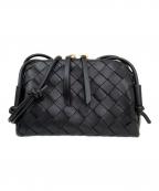 BOTTEGA VENETAボッテガベネタ）の古着「イントレチャート コンサートポーチ」｜ブラック