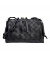 BOTTEGA VENETA（ボッテガベネタ）の古着「イントレチャート コンサートポーチ」｜ブラック