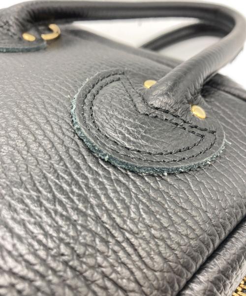 YOUNG & OLSEN The DRYGOODS STORE（ヤングアンドオルセン ザ ドライグッズストア）YOUNG & OLSEN The DRYGOODS STORE (ヤングアンドオルセン ザ ドライグッズストア) 別注ボトルバッグ ブラック サイズ:-の古着・服飾アイテム