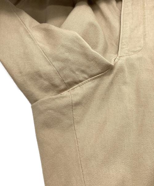 kolor/BEACON（カラービーコン）kolor/BEACON (カラービーコン) 製品染めパッカリングパンツ ベージュ サイズ:2の古着・服飾アイテム