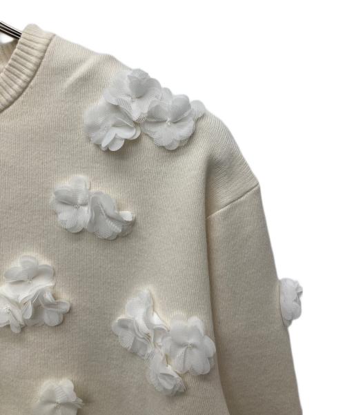 UNITED ARROWS（ユナイテッドアローズ）UNITED ARROWS (ユナイテッドアローズ) 3D フラワーモチーフ ロングスリーブ ニット ベージュ サイズ:-の古着・服飾アイテム