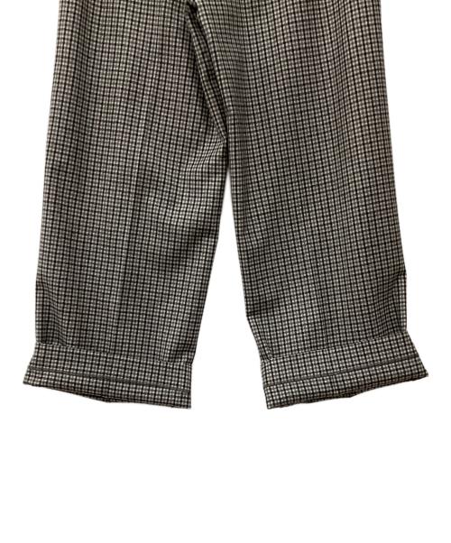 23区（ニジュウサンク）23区 (ニジュウサンク) ウールミルドストレッチチェック ワイドパンツ グレー サイズ:38の古着・服飾アイテム