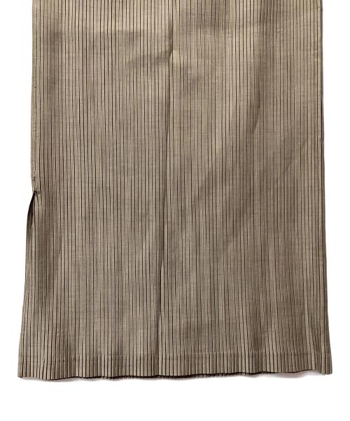 ISSEY MIYAKE（イッセイミヤケ）ISSEY MIYAKE (イッセイミヤケ) プリーツスカート ブラウン サイズ:2の古着・服飾アイテム