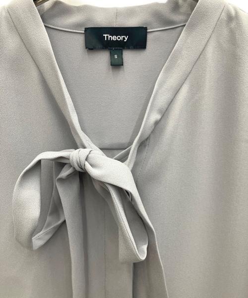 theory（セオリー）theory (セオリー) Prime GGT Tie Blouse グレー サイズ:SIZE　Sの古着・服飾アイテム