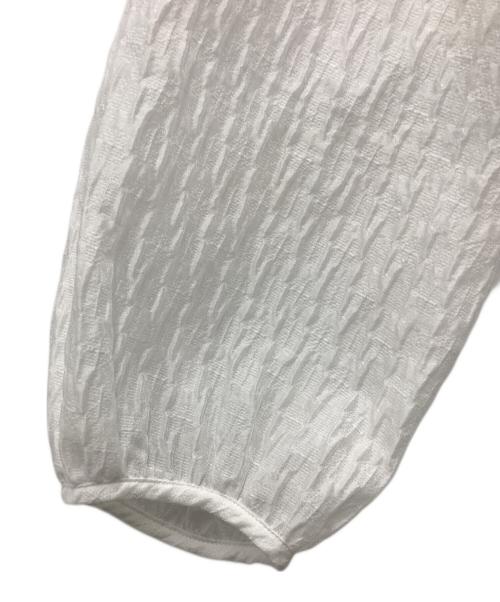 UNITED ARROWS（ユナイテッドアローズ）UNITED ARROWS (ユナイテッドアローズ) エアリージャカード 2WAY ブラウス ホワイト サイズ:SIZE 38の古着・服飾アイテム