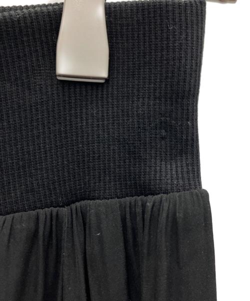 le.coeur blanc（ルクールブラン）le.coeur blanc (ルクールブラン) ウエストリブギャザーフレアスカート ブラック サイズ:38の古着・服飾アイテム