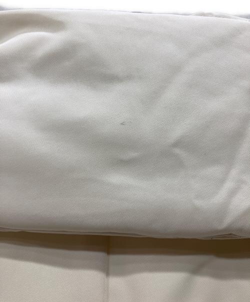 J1U by LA BELLE ETUDE（ジユウバイラベルエチュード）J1U by LA BELLE ETUDE (ジユウバイラベルエチュード) 裾バルーンボリューム中綿コート ホワイト サイズ:Fの古着・服飾アイテム