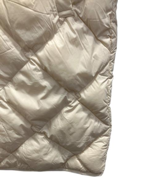 URBAN RESEARCH DOORS（アーバンリサーチドアーズ）URBAN RESEARCH DOORS (アーバンリサーチドアーズ) ライトダウンキルトコート アイボリー サイズ:SIZE Mの古着・服飾アイテム